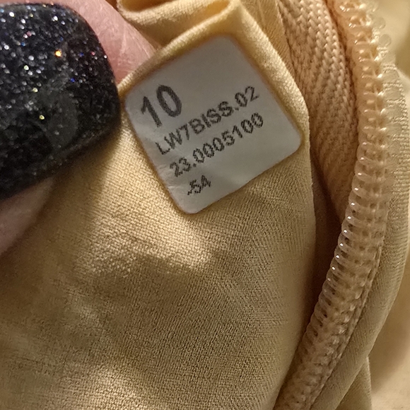 Lululemon Track That High-Rise Lined Short 3" - Picture 3 of 7